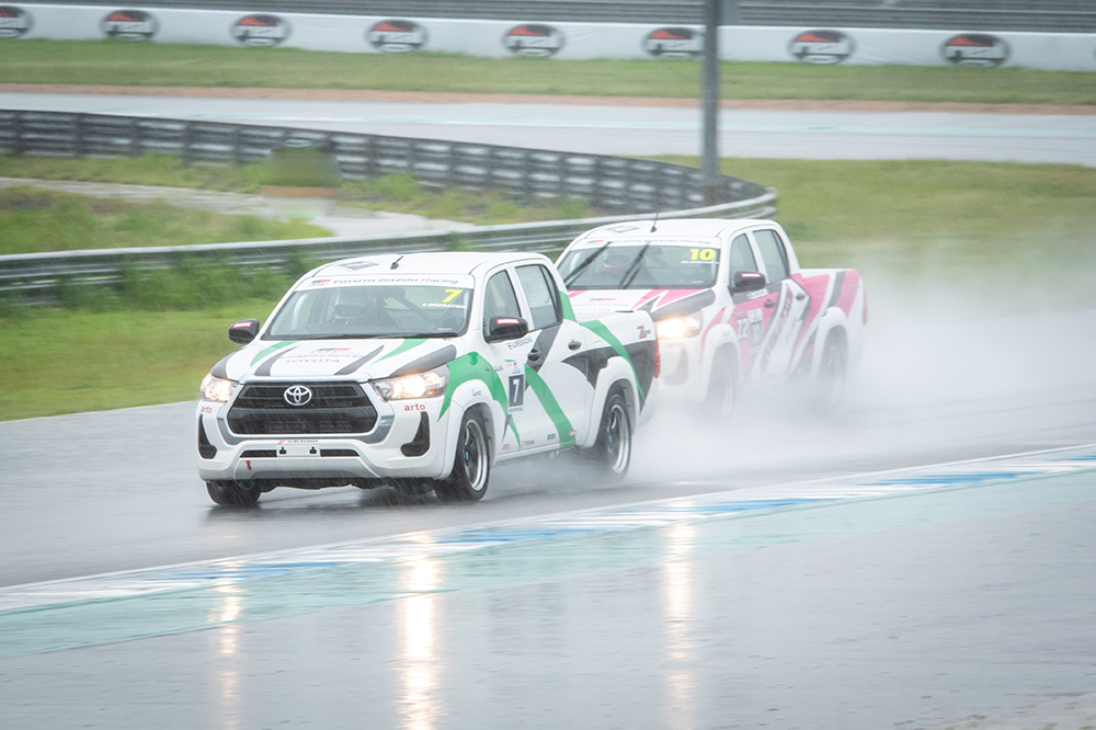 TOYOTA EXECUTIVE CHARITY RACE 2020