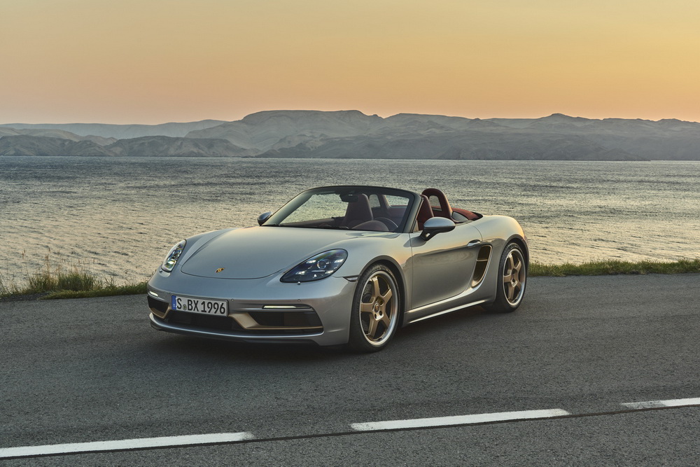 บ็อกซเตอร์ (Boxster) ยนตรกรรมสปอร์ตรุ่นพิเศษ ฉลองครบรอบ 25 ปี