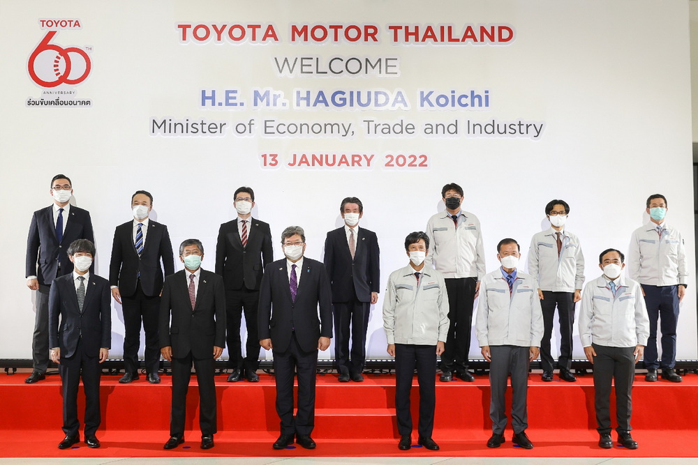 รัฐมนตรีว่าการกระทรวงเศรษฐกิจ การค้าและอุตสาหกรรมญี่ปุ่น นายโคอิจิ ฮากิอูดะ