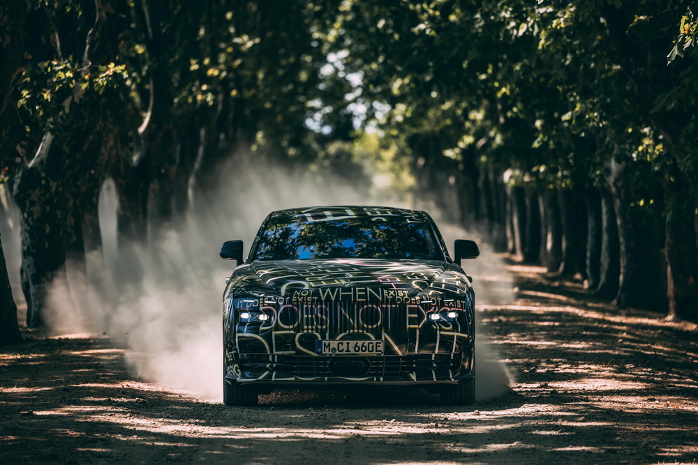 ROLLS-ROYCE SPECTRE ยนตรกรรมไฟฟ้าเต็มรูปแบบ