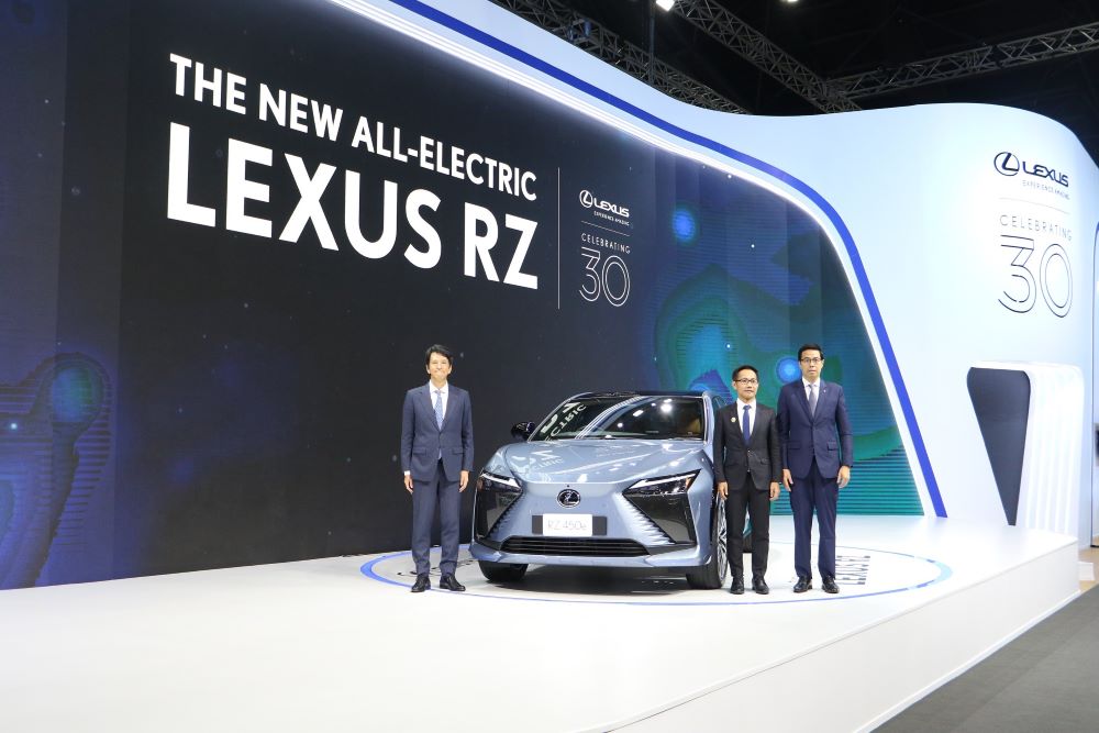 พบยนตรกรรมไฟฟ้าใหม่ล่าสุดจาก Lexus Electrified และสัมผัสยนตรกรรมหรูหลากลหลายรุ่น