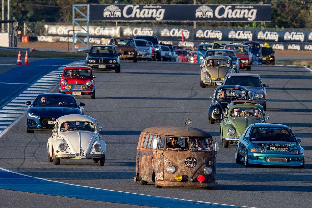 กระหึ่มอีกครั้ง! Chang Classic Car Revival ปี4