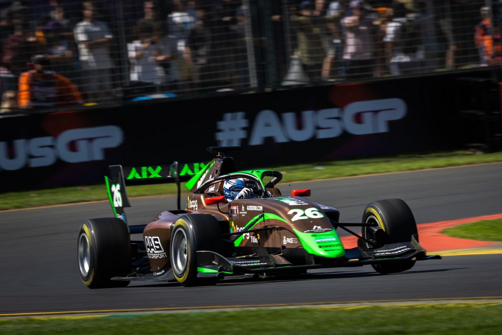 เก็บประสบการณ์ต่อยอดการแข่งขันความเร็วระดับโลก– FIA Formula 3 กับ เติ้น ทัศนพล อินทรภูวศักดิ์