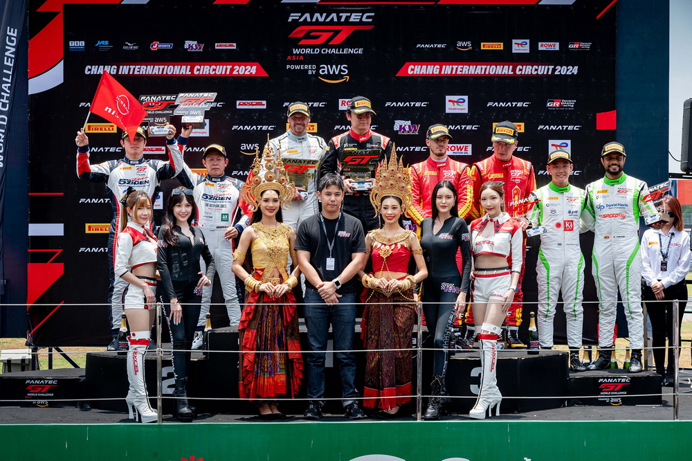 นักแข่งไทยทำได้! “ท็อป-ธนาตย์” แซงดุ คว้าชัย ปิดฉากศึกซูเปอร์คาร์ GT World สนามประเทศไทย